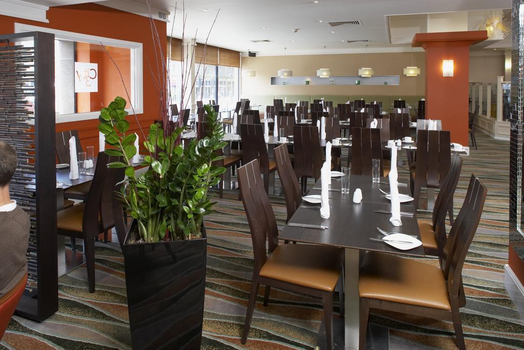 The Bradford Hotel Restoran foto